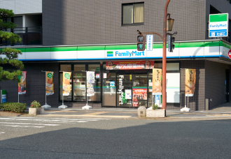 	ファミリーマート 福岡荒戸３丁目店	