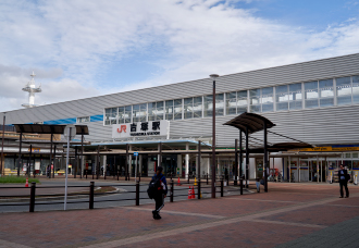 	JR鹿児島本線「吉塚」駅	