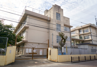 	福岡市立吉塚小学校	