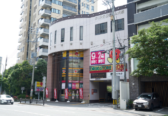 	ドラッグストアモリ鳥飼店	